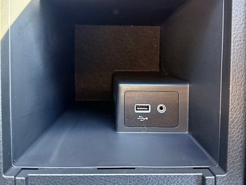 Used 2019 Nissan Sentra SV FWD image 37