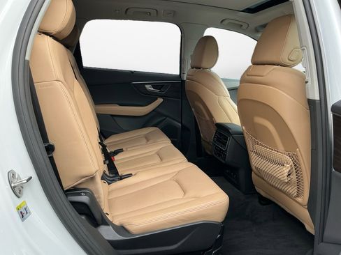 Used 2025 Audi Q7 3.0T Prestige w/ Prestige Package image 15