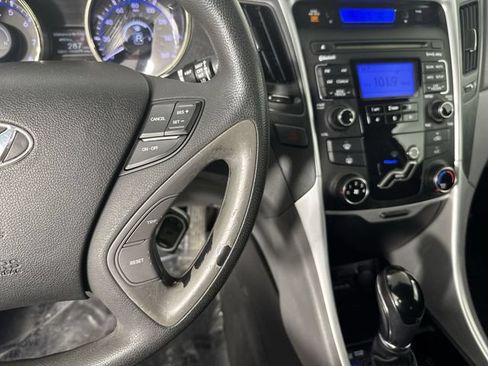 Used 2011 Hyundai Sonata GLS FWD image 11