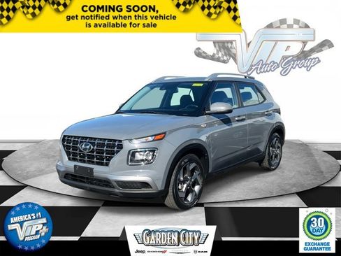 Used 2021 Hyundai Venue SEL image 1