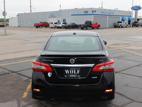 Used 2013 Nissan Sentra SR w/ Driver Pkg FWD image 4