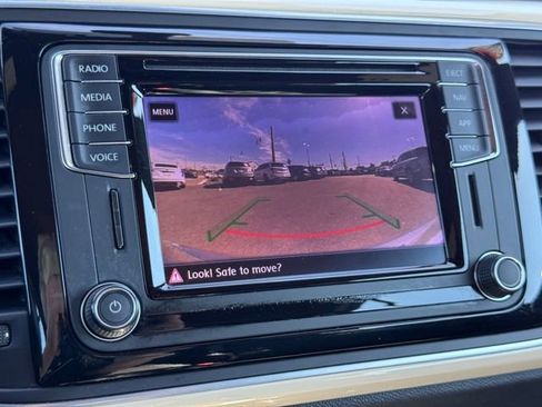 Used 2019 Volkswagen Beetle 2.0T Final Edition SEL image 31