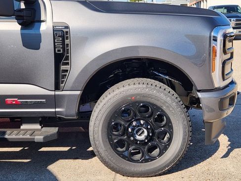 New 2026 Ford F250 Lariat w/ Black Appearance Package AWD/4WD image 5