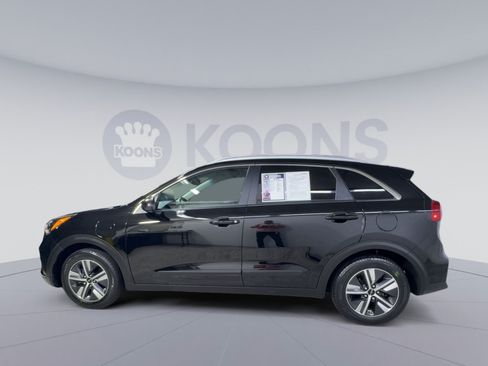 Used 2022 Kia Niro LXS FWD image 7