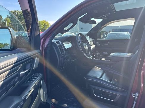 Used 2019 RAM 1500 Limited AWD/4WD image 2