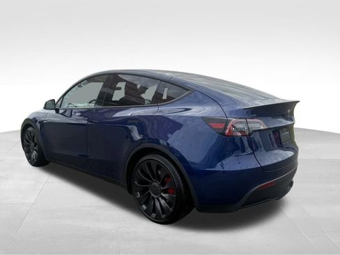 Used 2023 Tesla Model Y Performance image 3