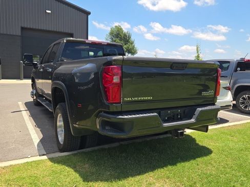 Used 2022 Chevrolet Silverado 3500 High Country w/ Safety Package II AWD/4WD image 2
