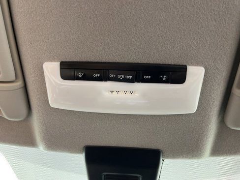 Used 2023 Nissan Kicks SV image 27