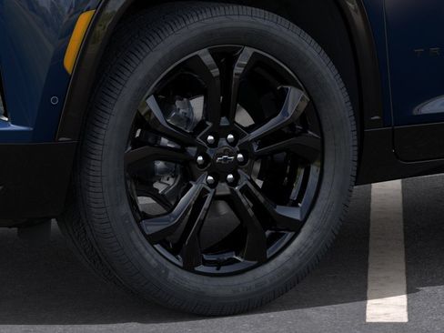 New 2027 Chevrolet Traverse RS w/ LPO, Floor Liner Package FWD image 10