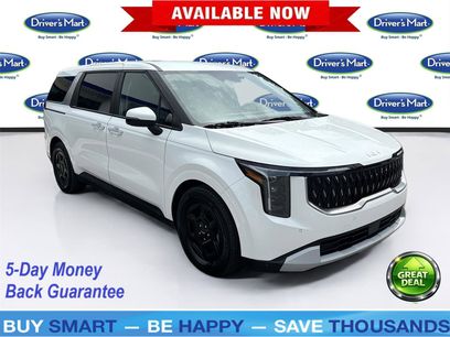 Used 2025 Kia Carnival