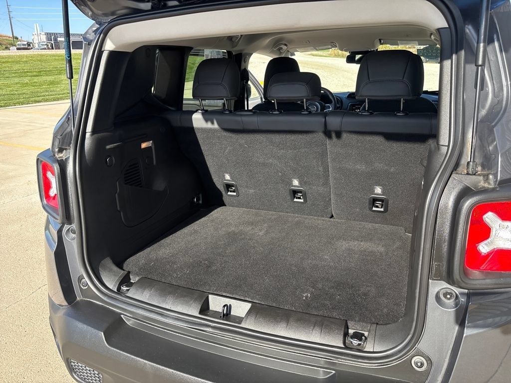 Used 2023 Jeep Renegade Limited AWD/4WD image 30