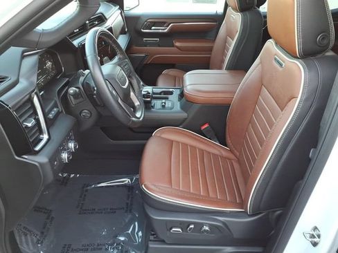 Used 2024 GMC Sierra 1500 Denali Ultimate AWD/4WD image 14