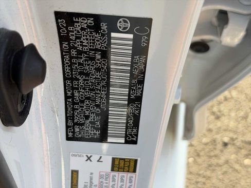 Used 2024 Toyota Corolla LE image 25