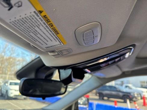 Used 2022 Jeep Grand Cherokee Limited image 39