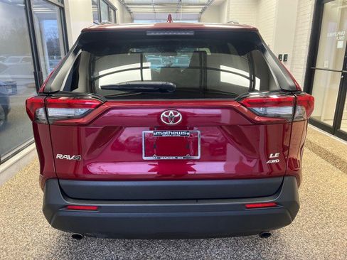 Used 2020 Toyota RAV4 LE image 3