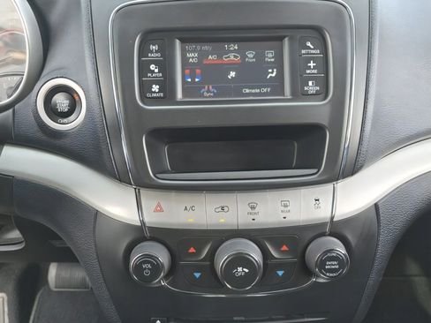 Used 2020 Dodge Journey SE w/ Blacktop Package image 12