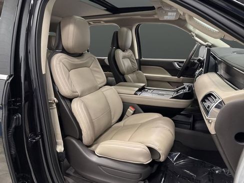 Used 2024 Lincoln Navigator L Reserve image 35