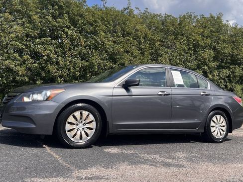 Used 2012 Honda Accord LX image 3