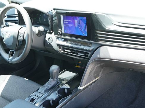 Used 2025 Toyota Camry LE FWD image 26