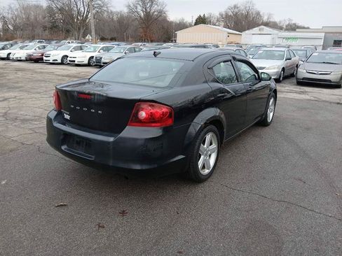 Used 2011 Dodge Avenger Mainstreet FWD image 4