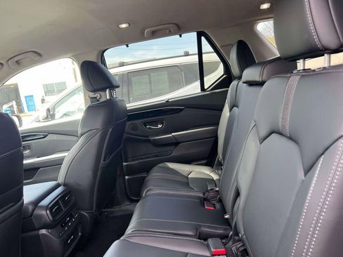 Used 2023 Honda Pilot EX-L image 13