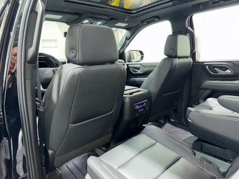 Used 2022 Chevrolet Tahoe Z71 w/ Luxury Package AWD/4WD image 52