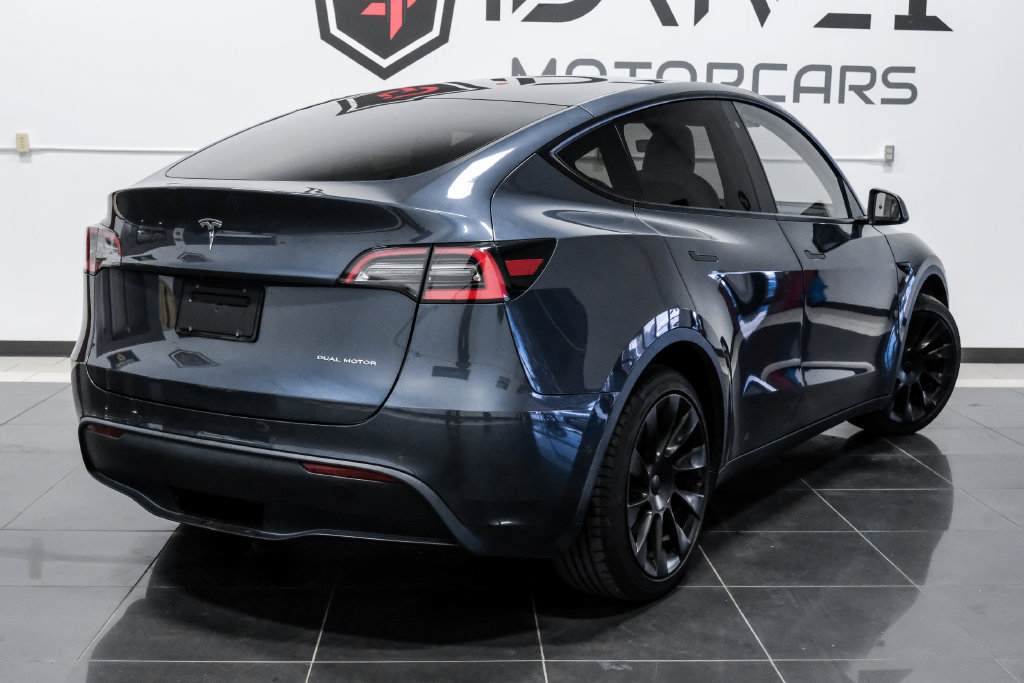 Used 2021 Tesla Model Y Long Range AWD/4WD image 11