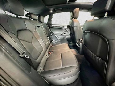 Used 2025 Porsche Macan AWD/4WD image 23
