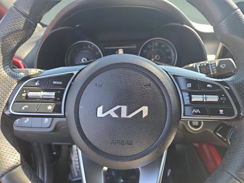 Used 2024 Kia Forte GT-Line w/ GT-Line Premium Package image 11