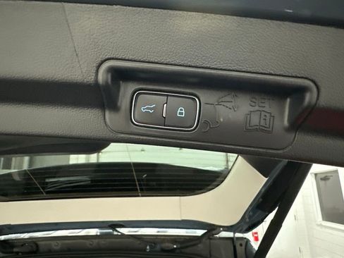 Used 2025 Ford Explorer Active w/ Active Comfort Package AWD/4WD image 35