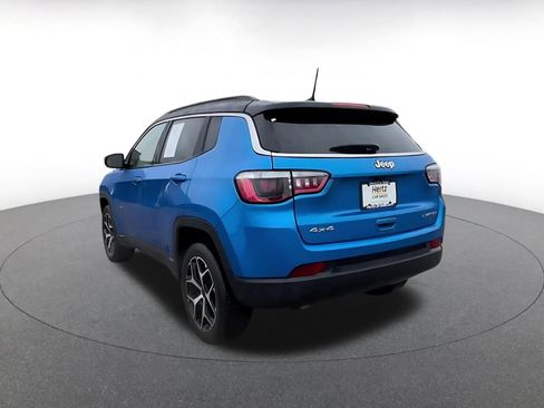 Used 2025 Jeep Compass Limited image 11