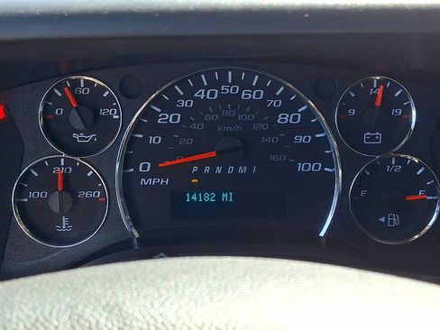 Used 2025 Chevrolet Express 2500 w/ Driver Convenience Package RWD image 20