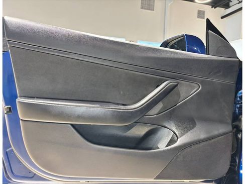 Used 2017 Tesla Model 3 Long Range image 18