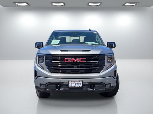Used 2026 GMC Sierra 1500 Elevation w/ Elevation Premium Package AWD/4WD image 2
