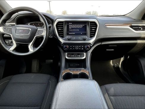Used 2023 GMC Acadia SLE image 21