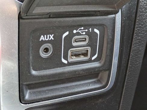 Used 2020 Jeep Wrangler Sport AWD/4WD image 24