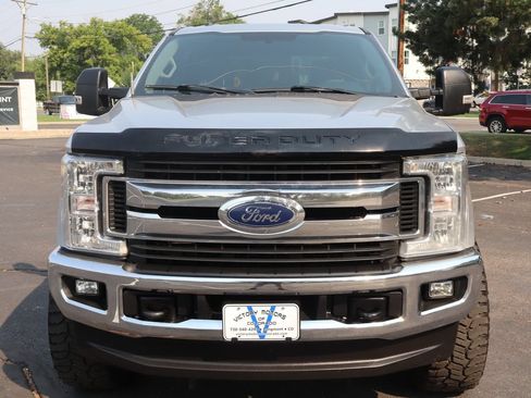 Used 2019 Ford F350 XLT w/ XLT Value Package AWD/4WD image 12