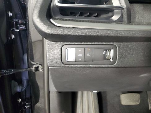 Used 2026 Chevrolet Traverse LT w/ Sun and Wheel Package FWD image 26