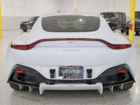 Used 2019 Aston Martin V8 Vantage Coupe RWD image 14