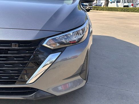 Used 2025 Nissan Sentra SV image 8