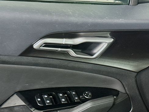 Used 2024 Kia Sportage EX image 15