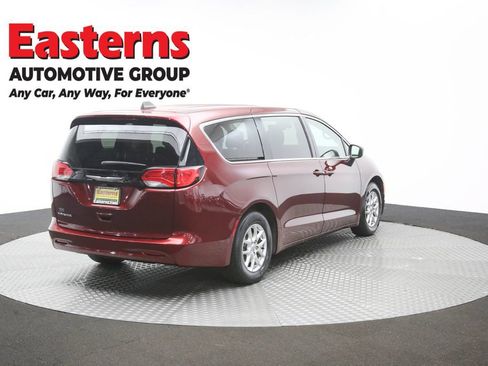 Used 2023 Chrysler Voyager LX FWD image 36