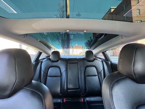Used 2020 Tesla Model 3 Long Range image 32