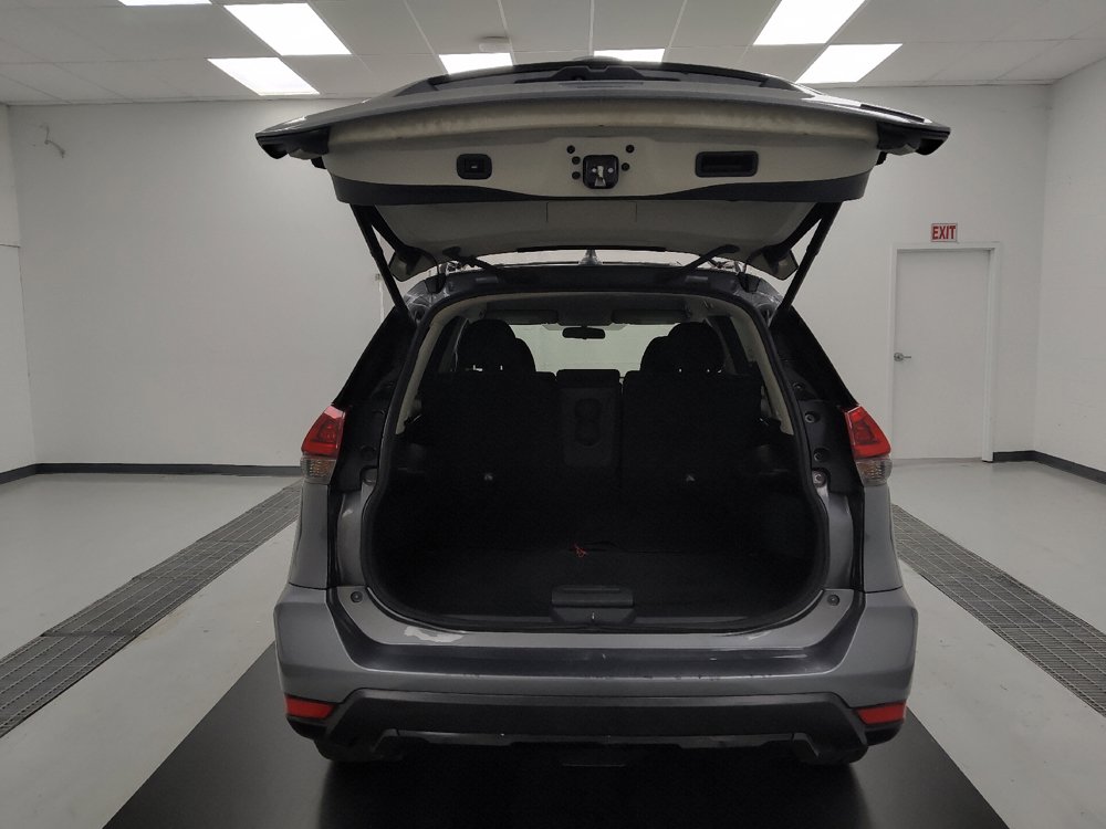 Used 2018 Nissan Rogue SV w/ Premium Package AWD/4WD image 29