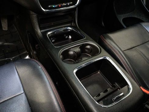 Used 2017 Dodge Grand Caravan GT image 18