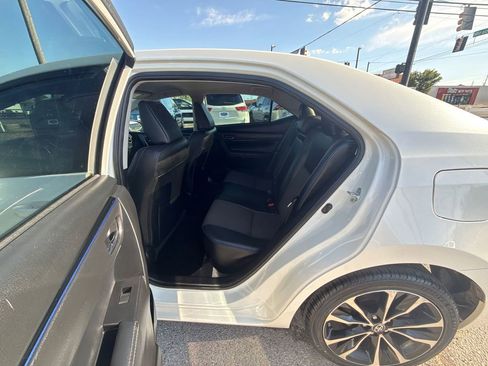 Used 2018 Toyota Corolla SE FWD image 12