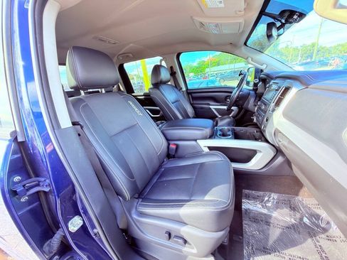 Used 2019 Nissan Titan PRO-4X w/ Pro-4x Convenience Package AWD/4WD image 21