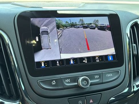 Used 2024 Chevrolet Equinox RS w/ RS Leather Package FWD image 27