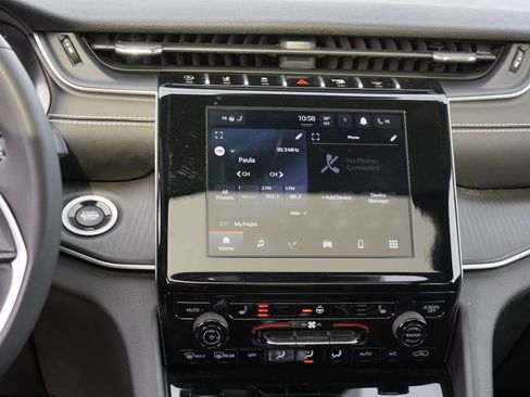 Used 2024 Jeep Grand Cherokee Altitude image 20