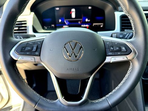 Used 2023 Volkswagen Atlas Cross Sport SE image 14